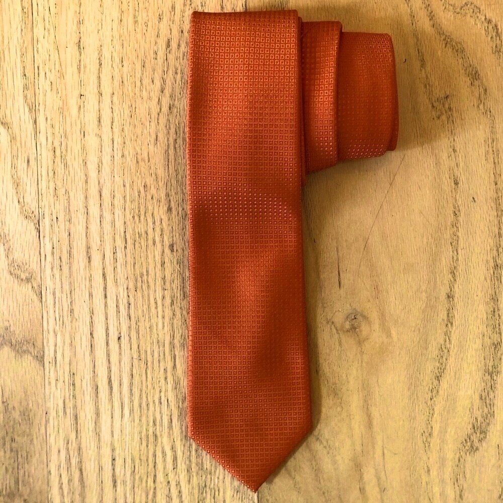 Tie orange